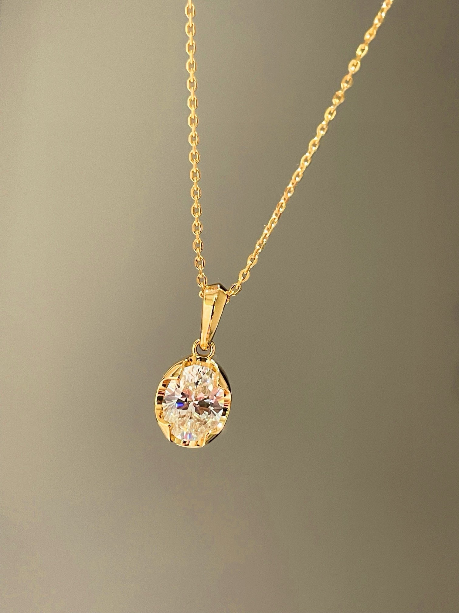Golden Glow Solitaire Necklace - floysun