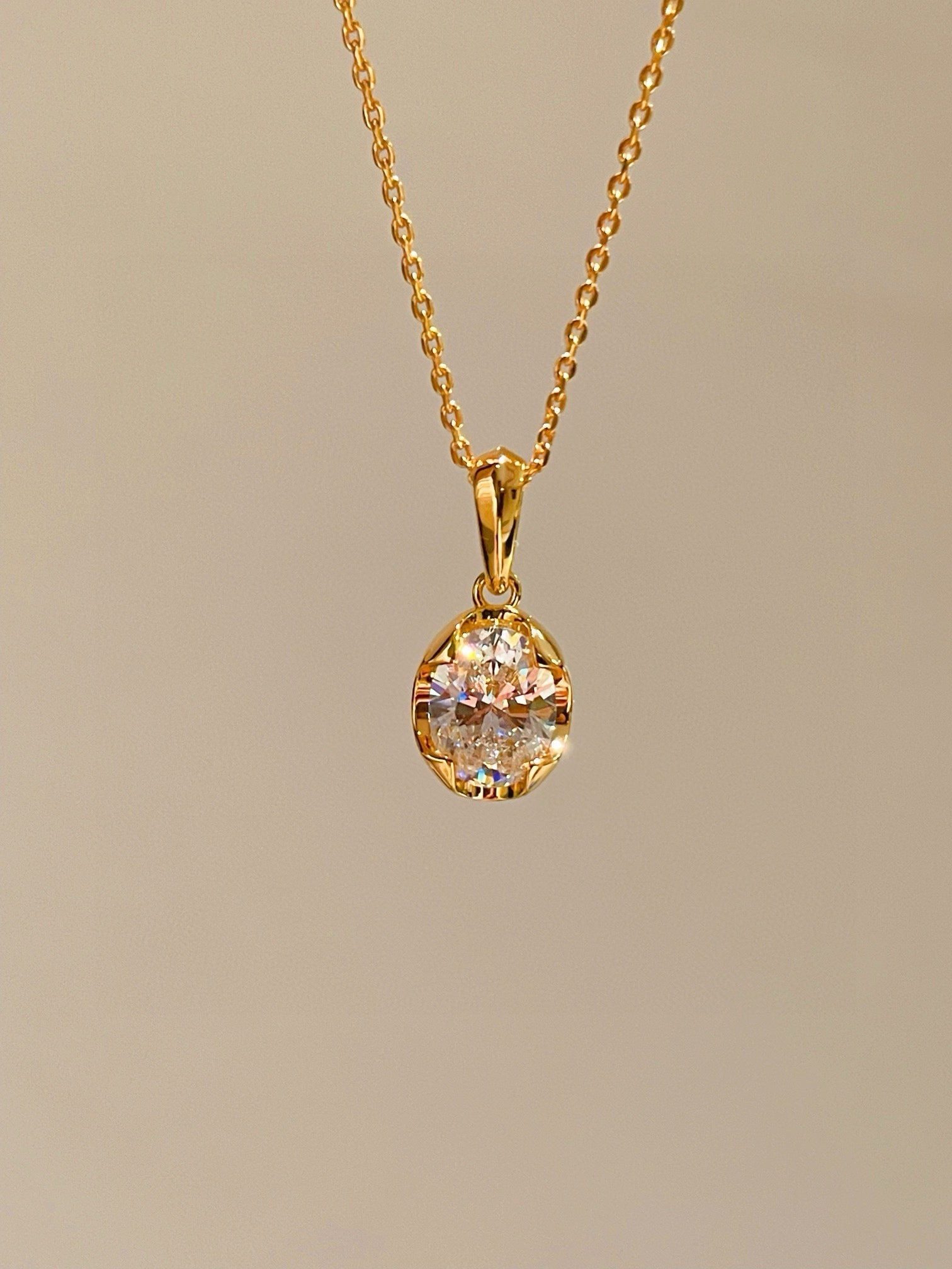Golden Glow Solitaire Necklace - floysun
