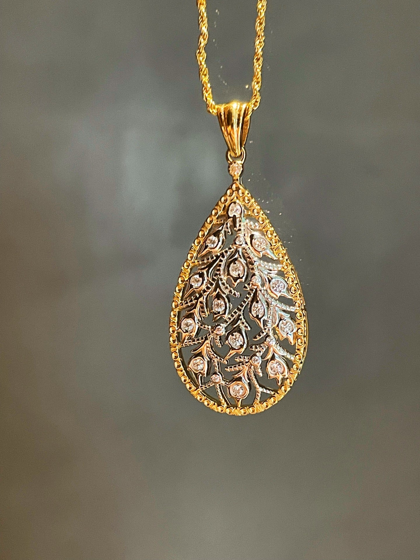Golden Leaf Twist Necklace with Lab - Grown Diamond Sparkle - floysun