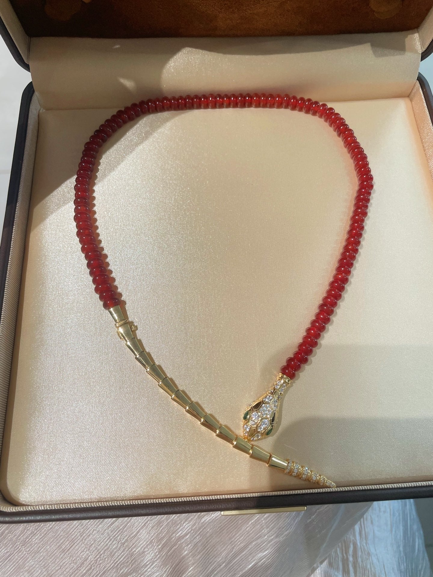 Golden Serpent Jade Bead Necklace – Vintage Revival Series - floysun