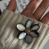 Gray Mother of Pearl Flower & Agate Brooch - floysun