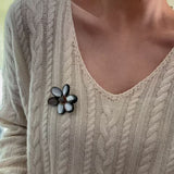 Gray Mother of Pearl Flower & Agate Brooch - floysun