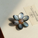 Gray Mother of Pearl Flower & Agate Brooch - floysun