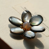Gray Mother of Pearl Flower & Agate Brooch - floysun