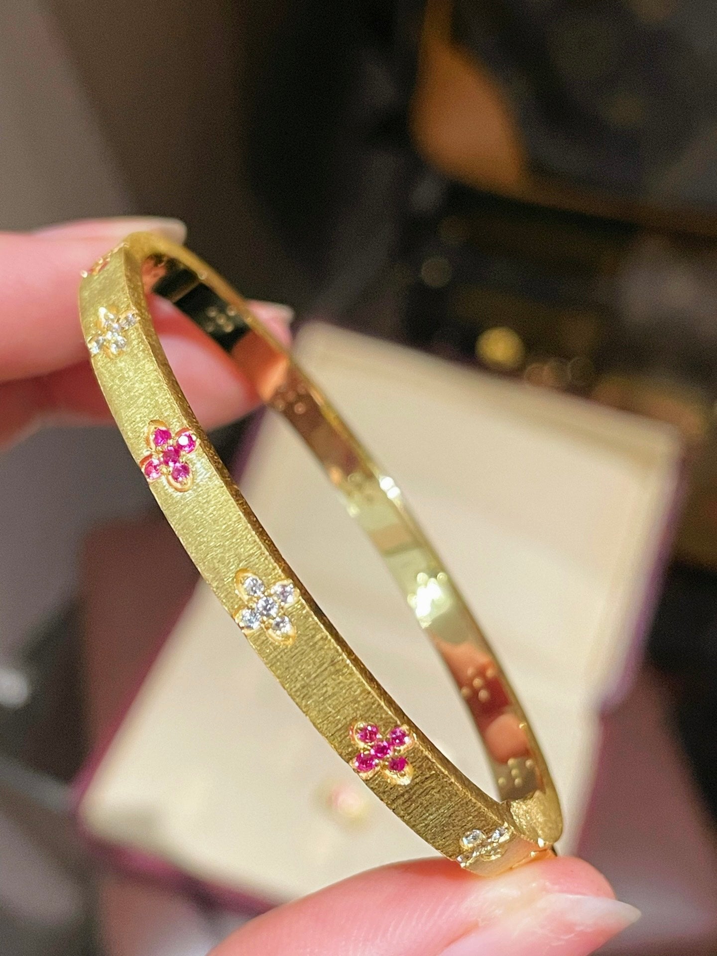 Handcrafted Brushed Pink Sapphire Clover Bangle - floysun