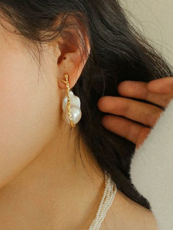 Hooked Branch Baroque Pearl Stud Earrings - floysun