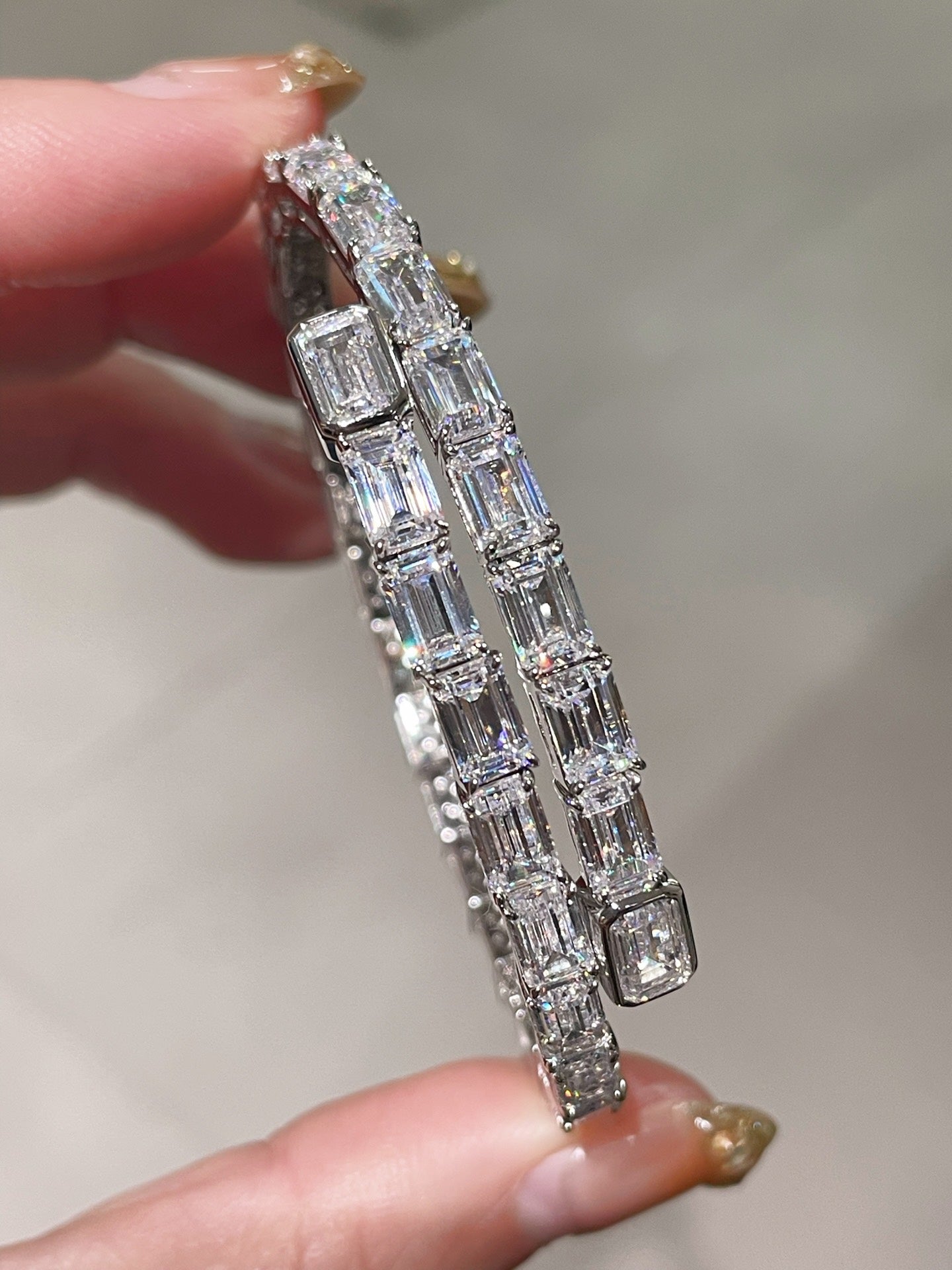 Ice Shine T - Cut Elastic Bracelet – Tower - Cut Diamond Simulant Sparkle - floysun