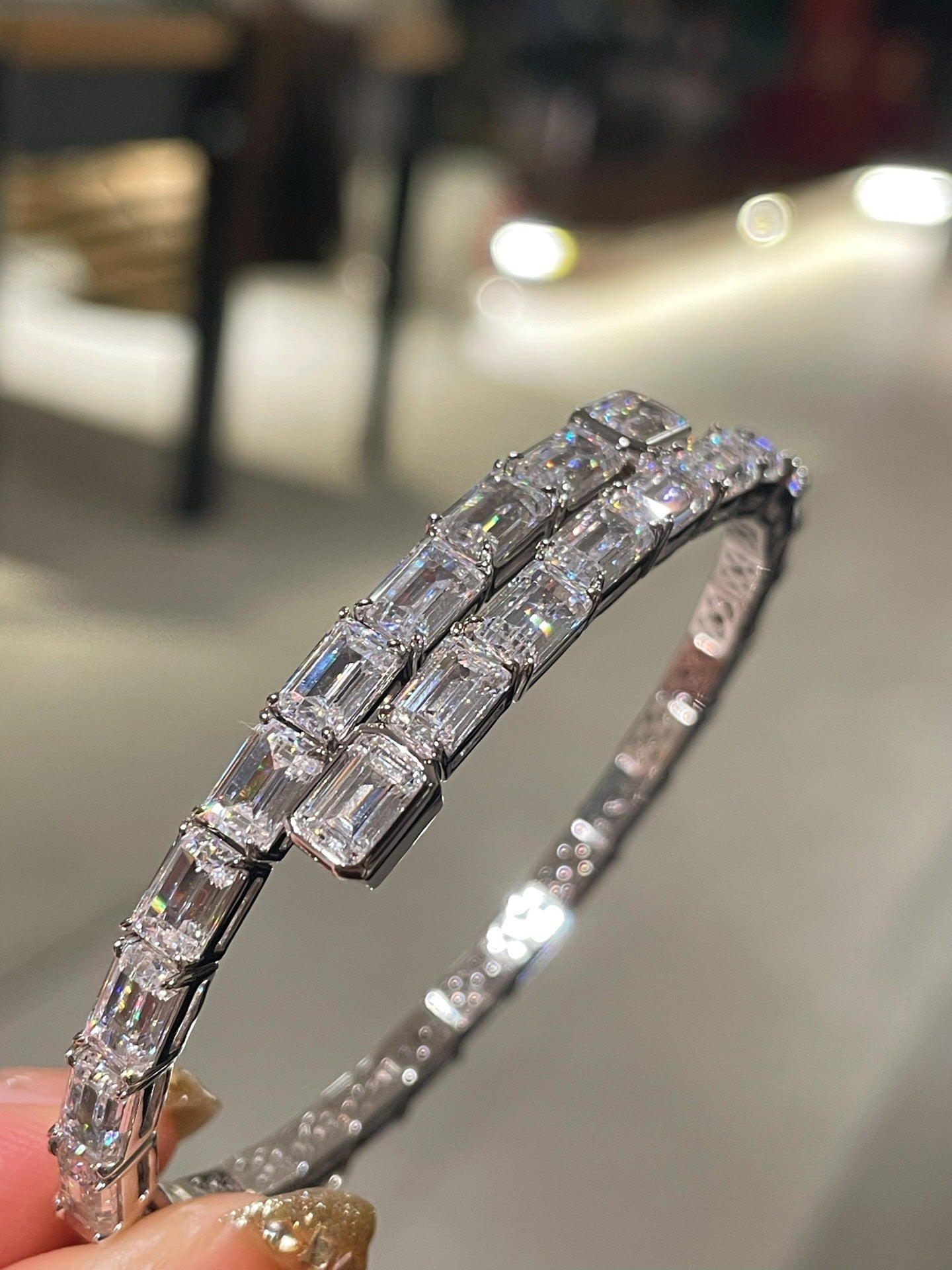 Ice Shine T - Cut Elastic Bracelet – Tower - Cut Diamond Simulant Sparkle - floysun