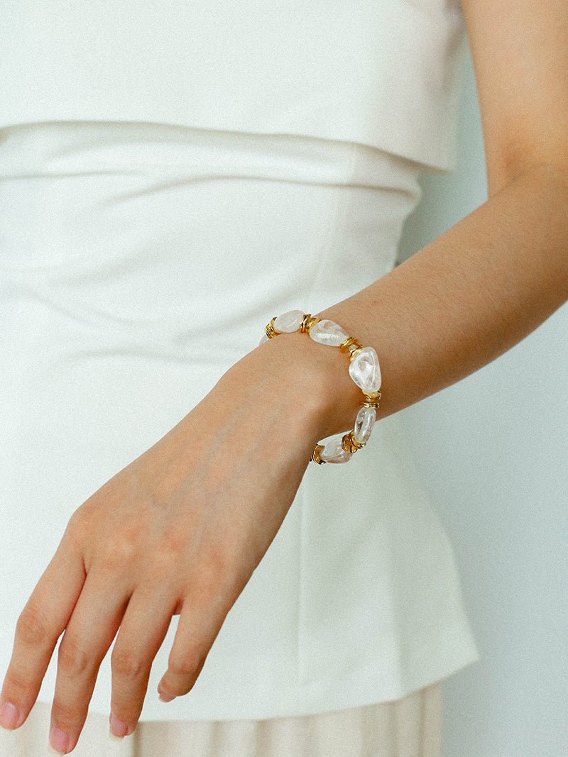 Irregular White Crystal Bracelet with Gold Flakes - floysun