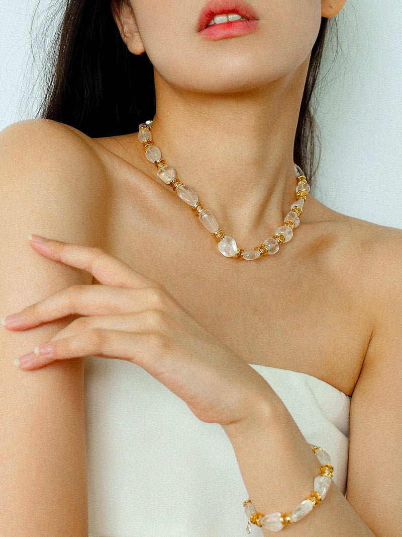 Irregular White Crystal Bracelet with Gold Flakes - floysun