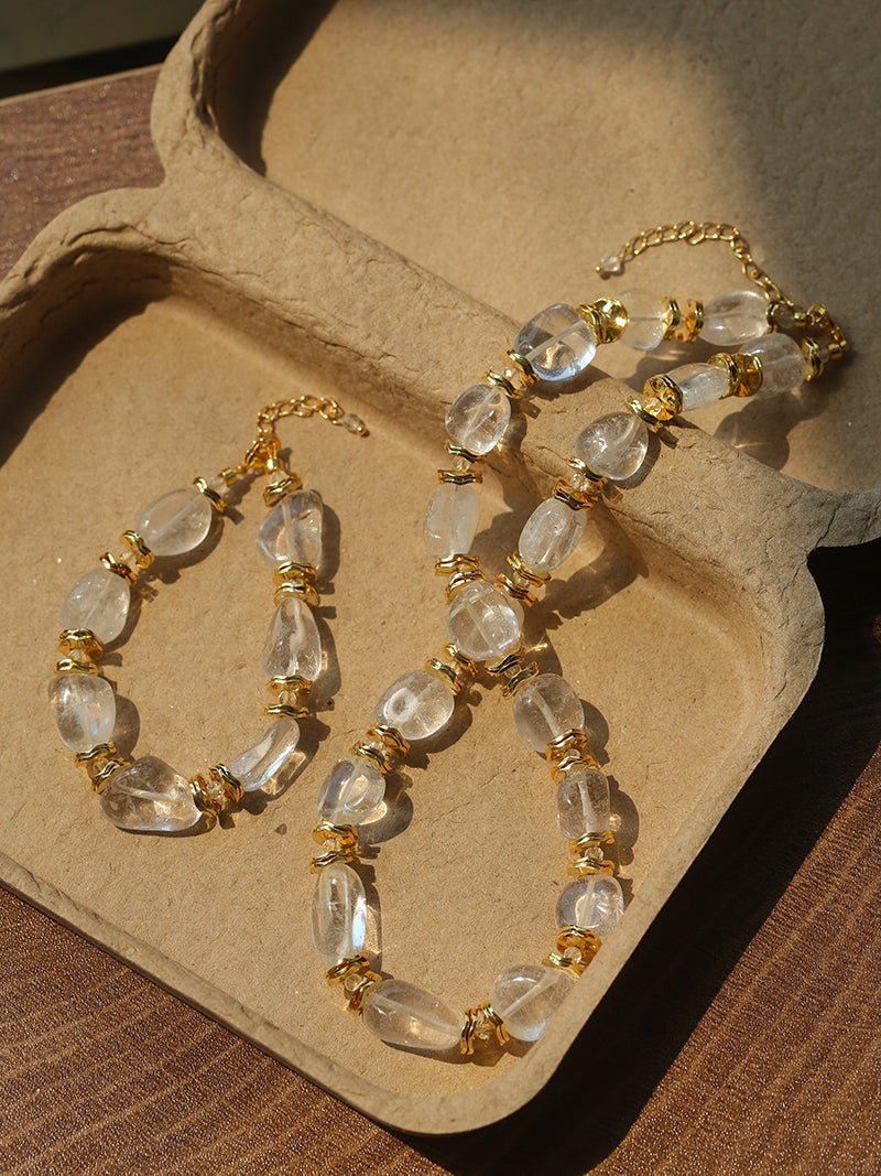 Irregular White Crystal Bracelet with Gold Flakes - floysun