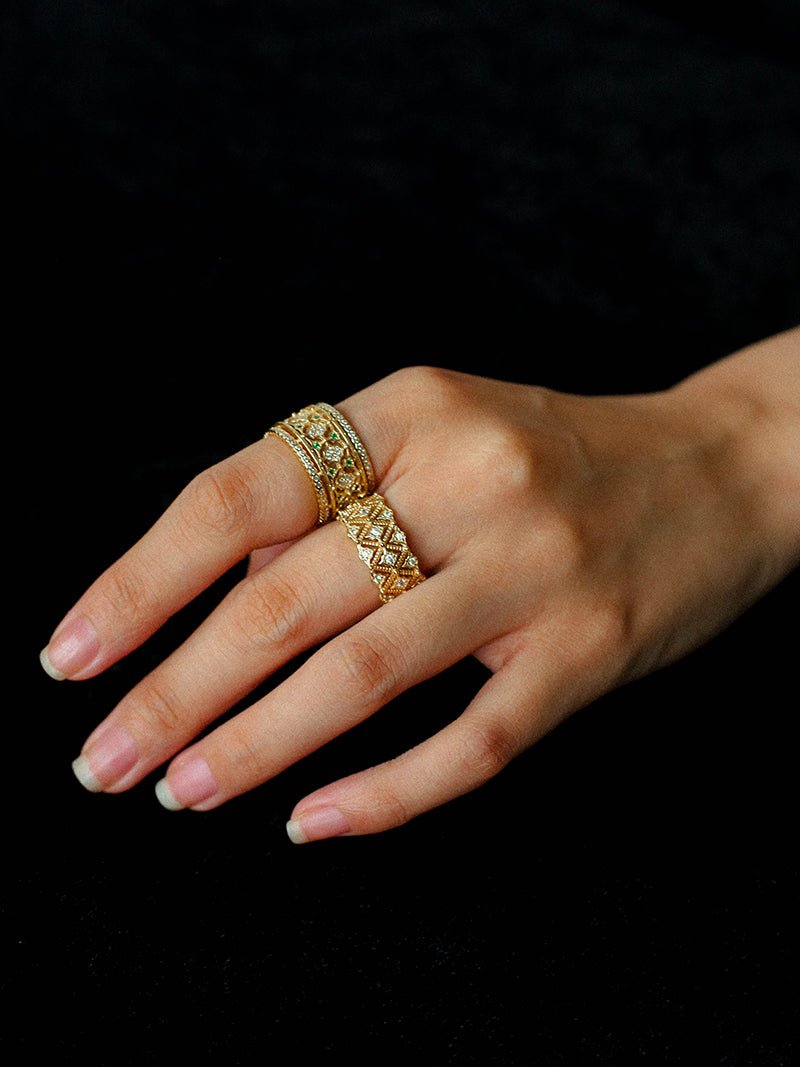 Italian Lace - Inspired Wide Band Ring Green Stone Inlay - Gold - floysun