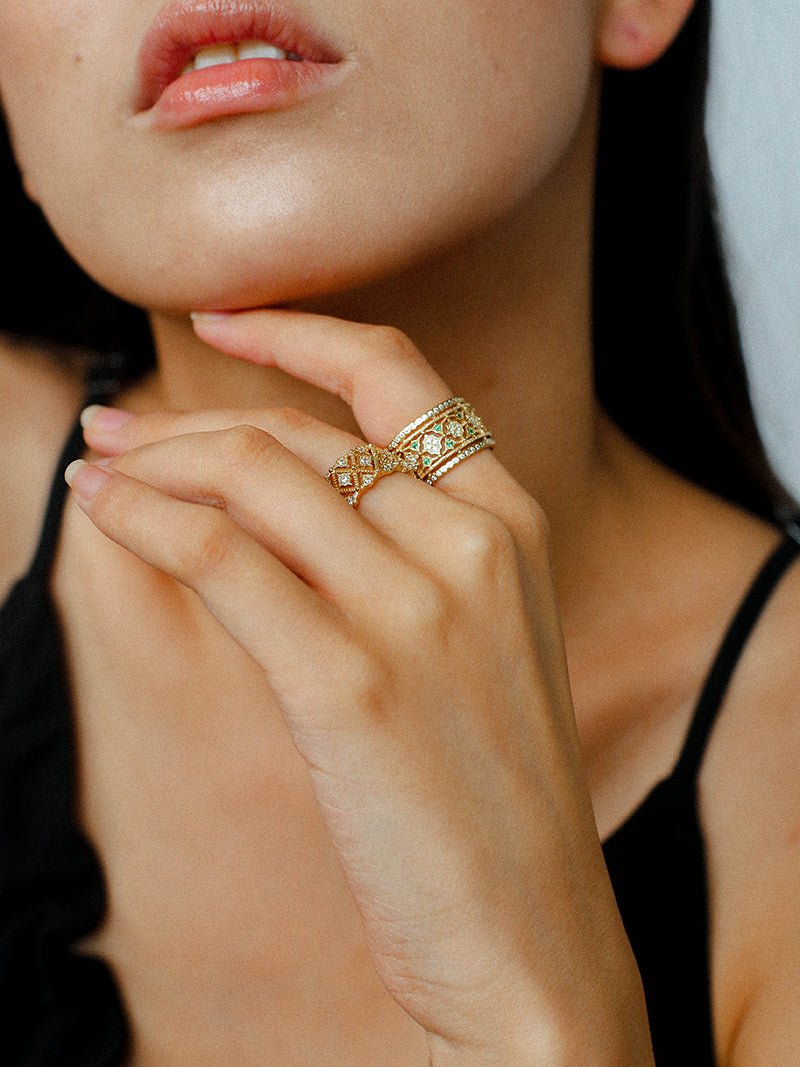 Italian Lace - Inspired Wide Band Ring Green Stone Inlay - Gold - floysun