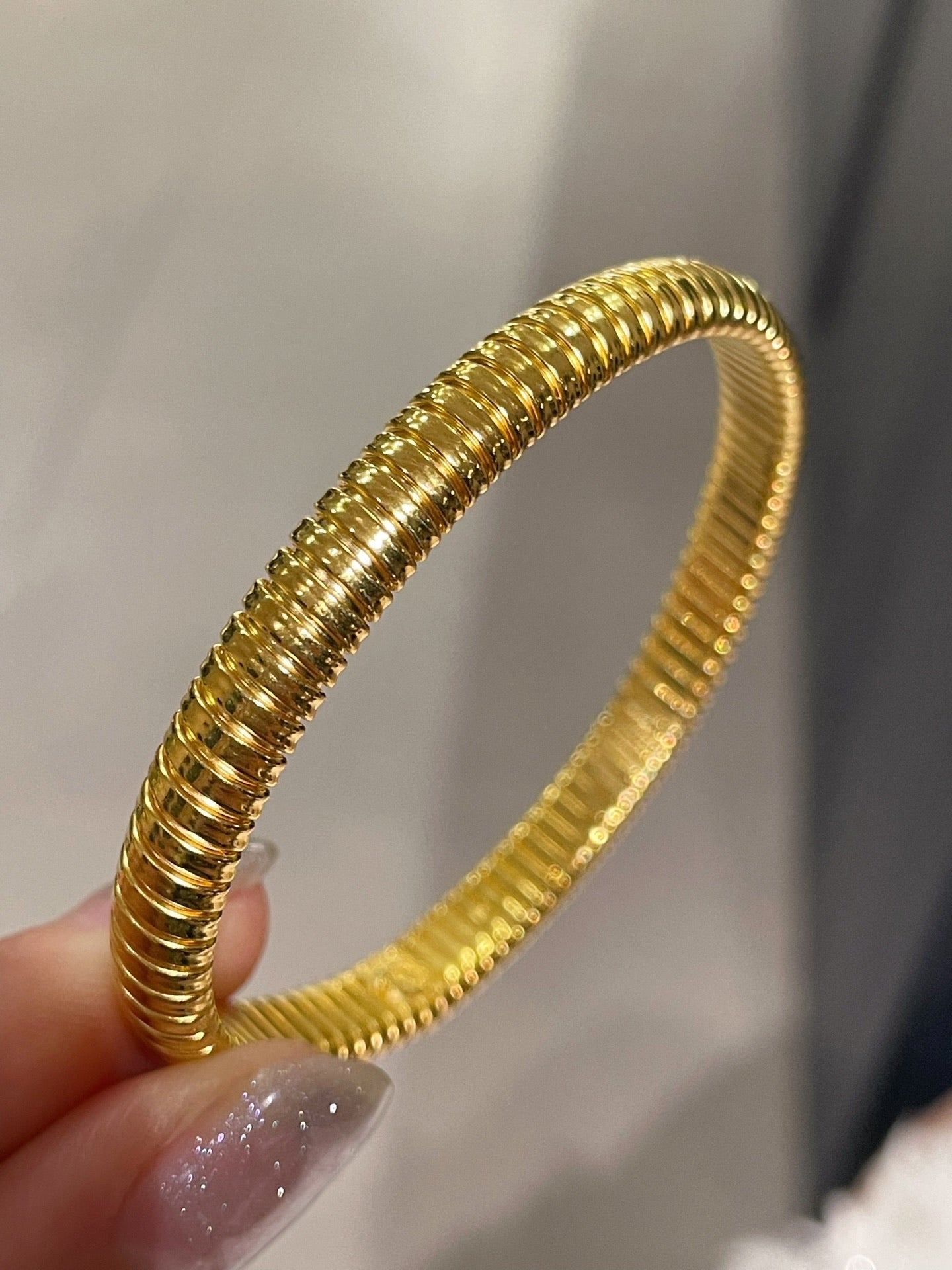Italian Ribbed Flex Bangle - Gold - floysun