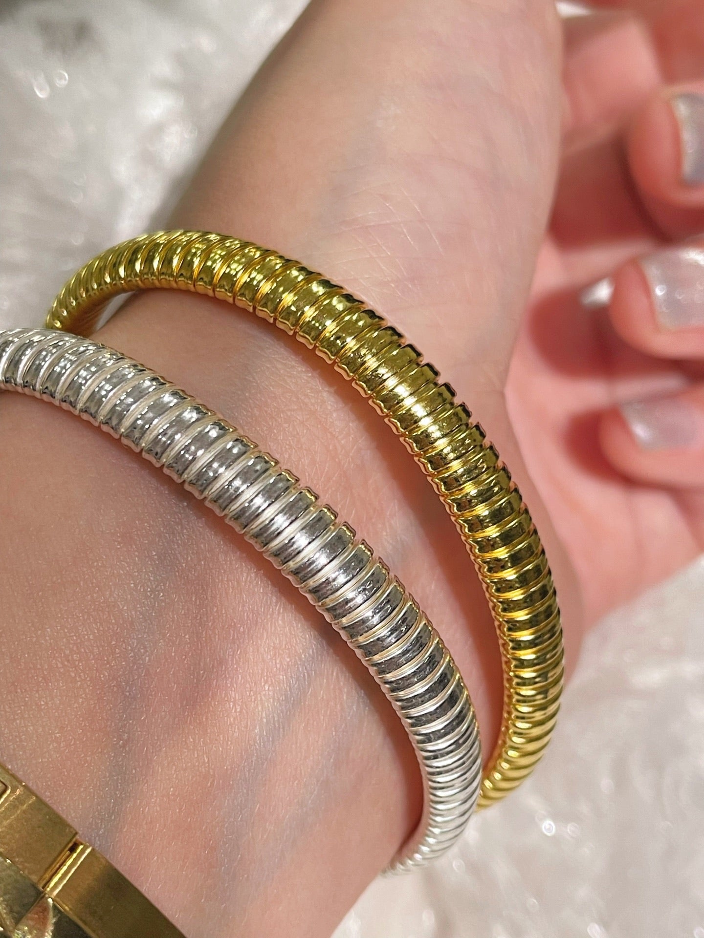 Italian Ribbed Flex Bangle - Silver - floysun