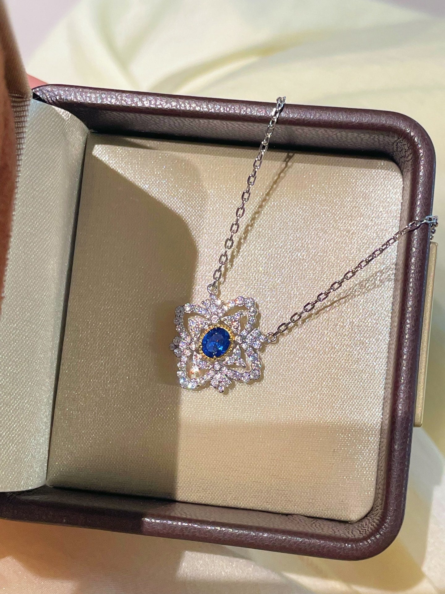Italian Style Blue Sapphire Clover Necklace with Diamond Lace - floysun