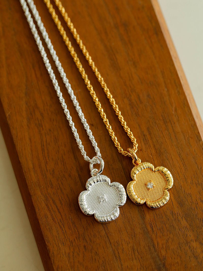 Lace Embroidered Flower Necklace - floysun