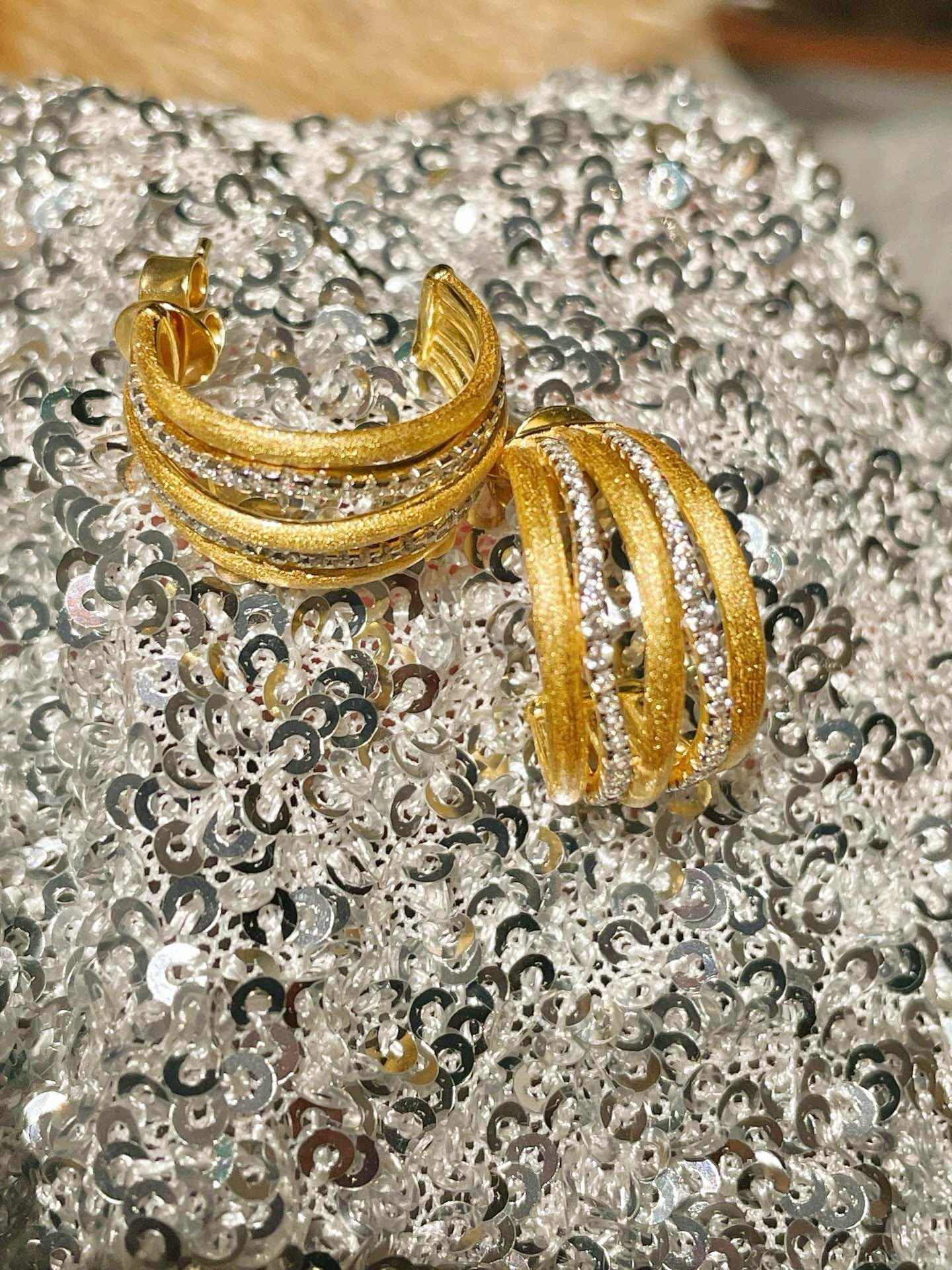 LinAura Brushed Pavé Bar Stud Earrings - floysun
