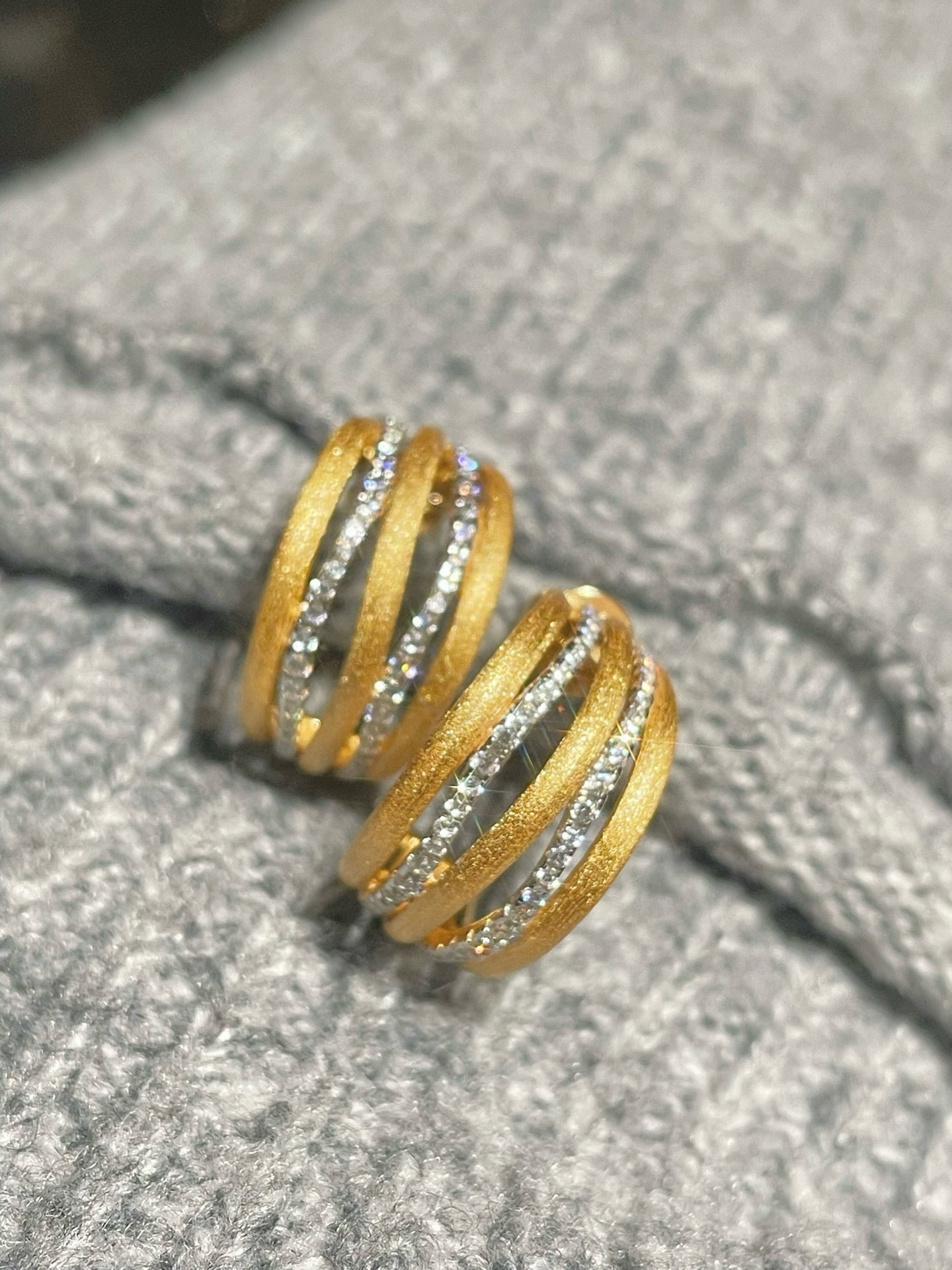 LinAura Brushed Pavé Bar Stud Earrings - floysun