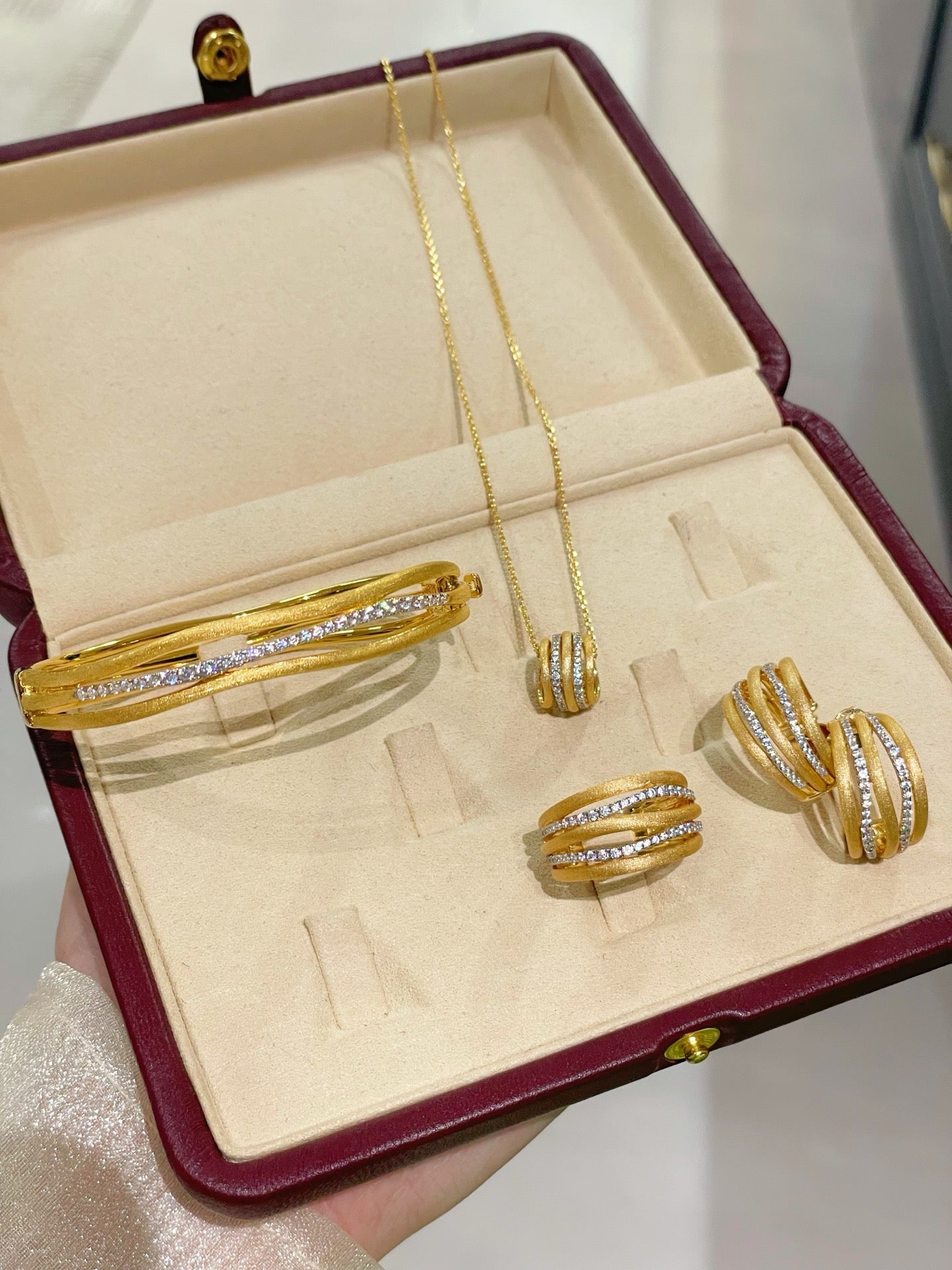 LinAura Textured Line & Pavé Diamond Cuff Bangle - floysun