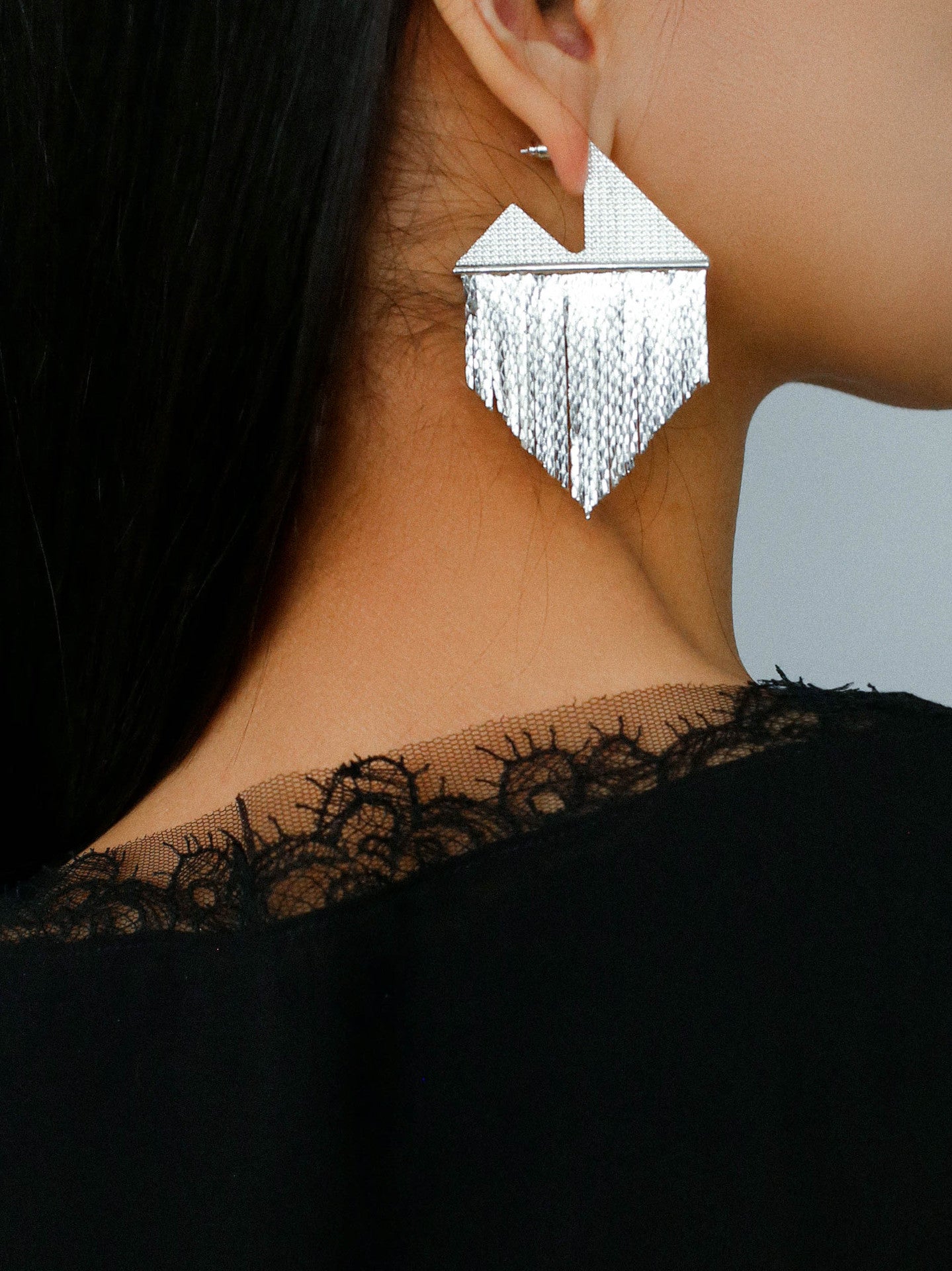 Luminous Series Shimmering Diamond Tassel Earrings - floysun