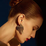 Luminous Series Shimmering Diamond Tassel Earrings - floysun