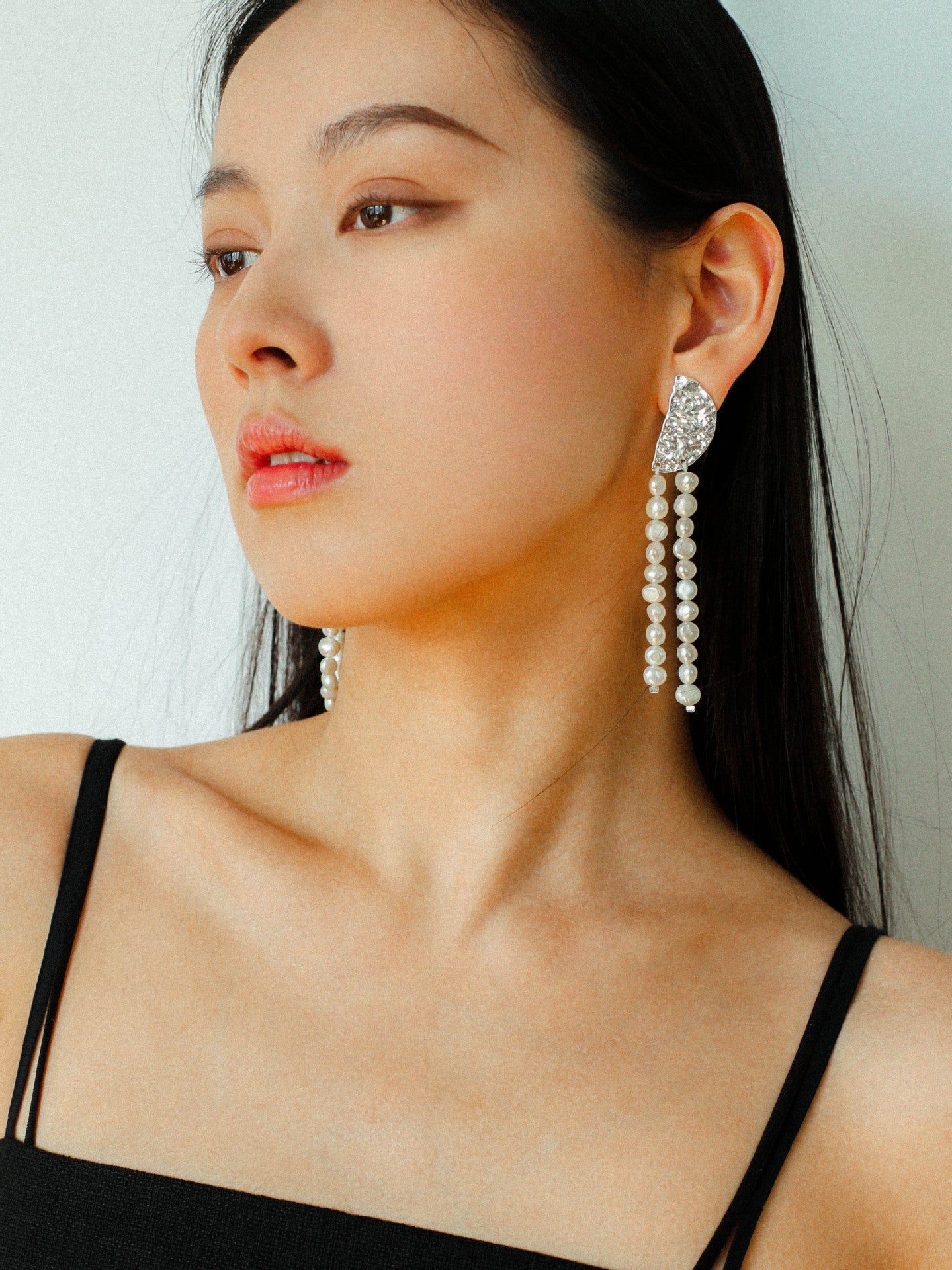 Lunar Glow Long Pearl Earrings - floysun