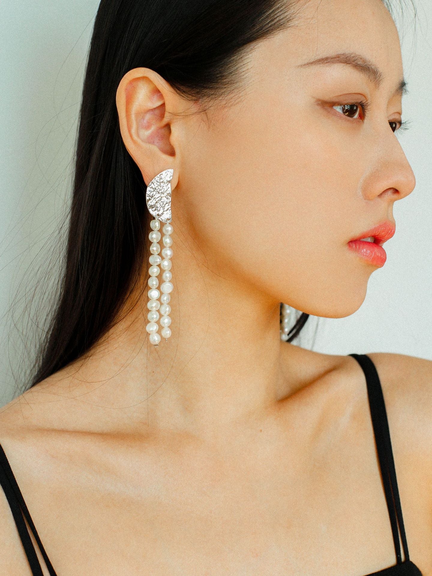 Lunar Glow Long Pearl Earrings - floysun
