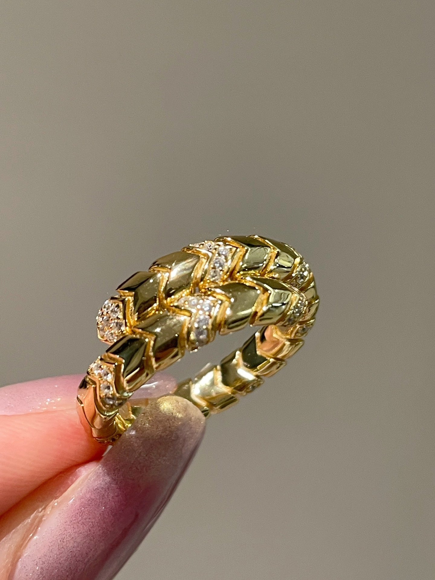 Luxe Serpent Coil Ring - floysun