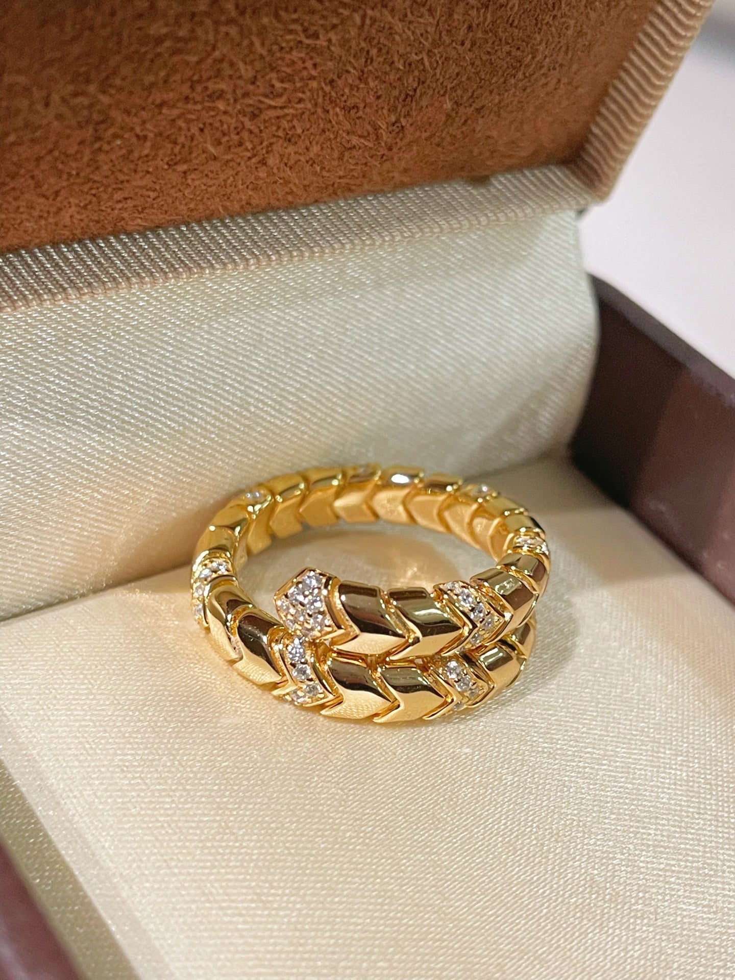 Luxe Serpent Coil Ring - floysun