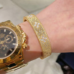 Luxurious Pavé Heavywork Brushed Bangle Natural Mother - of - Pearl Clover - floysun