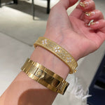 Luxurious Pavé Heavywork Brushed Bangle Natural Mother - of - Pearl Clover - floysun