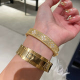 Luxurious Pavé Heavywork Brushed Bangle Natural Mother - of - Pearl Clover - floysun