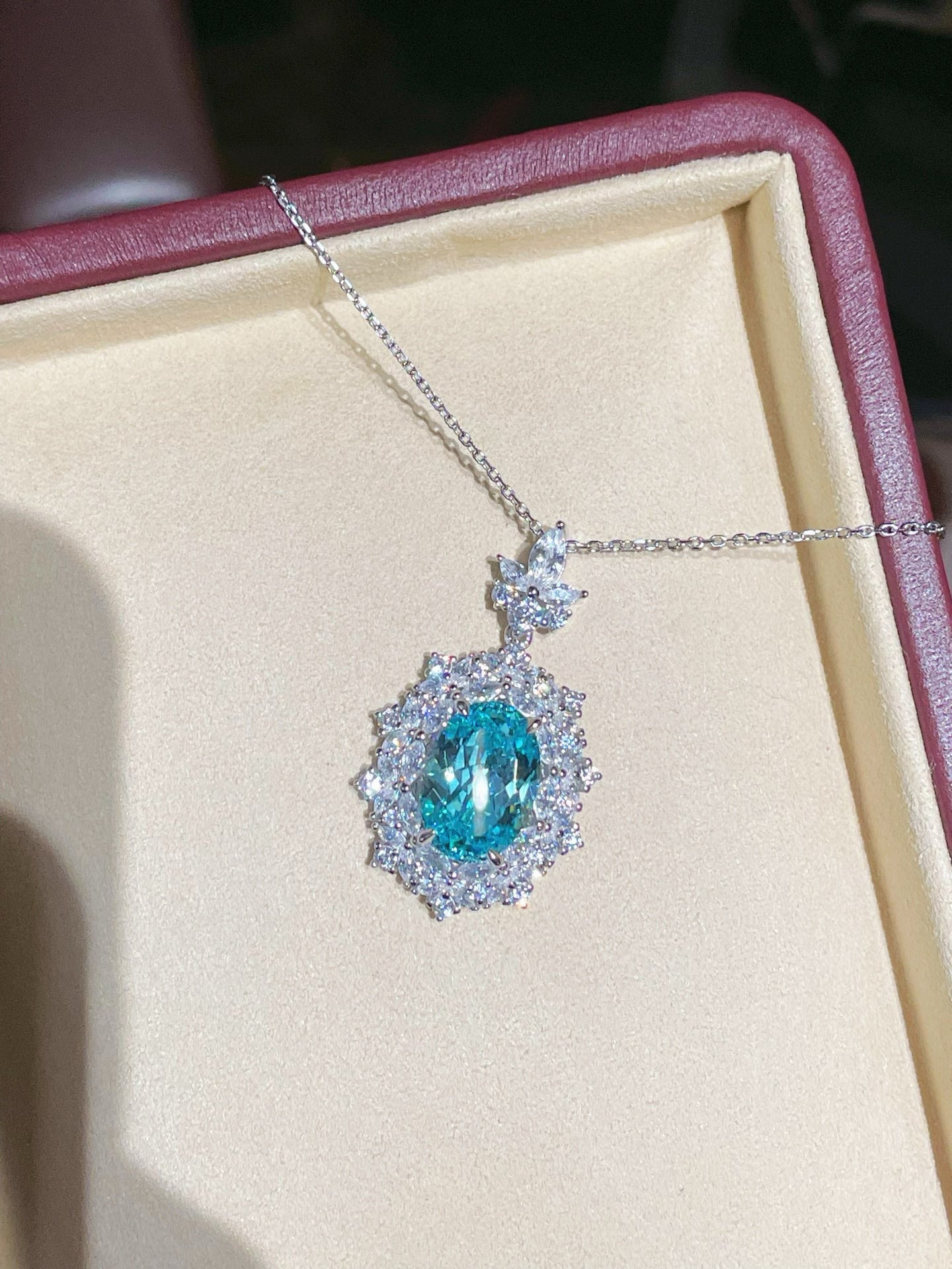 Luxury Craftsmanship Paraiba Rose - Cut Statement Necklace - floysun