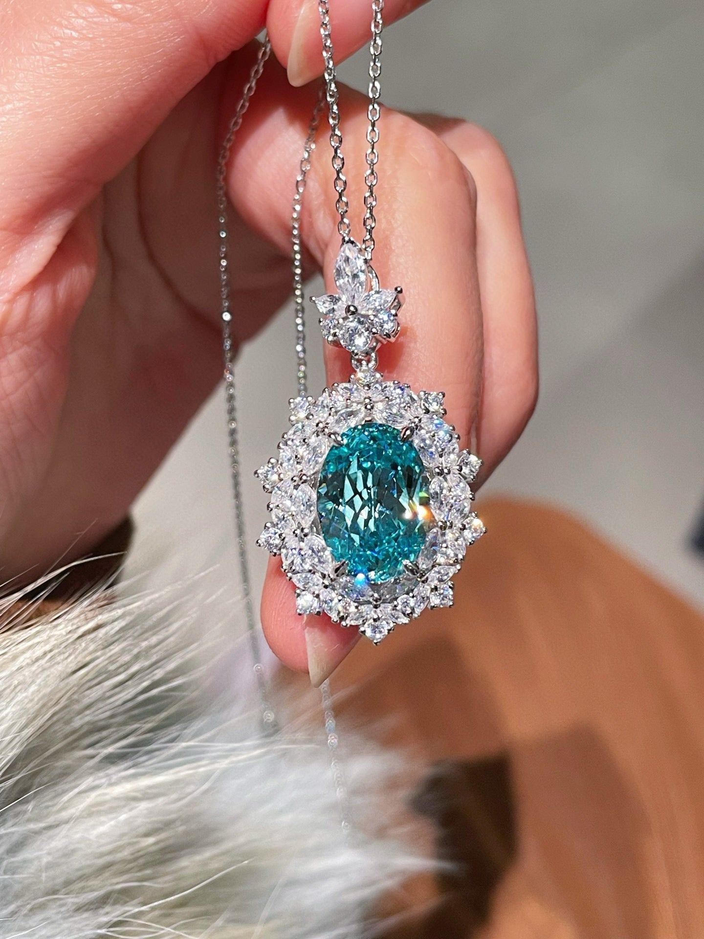 Luxury Craftsmanship Paraiba Rose - Cut Statement Necklace - floysun