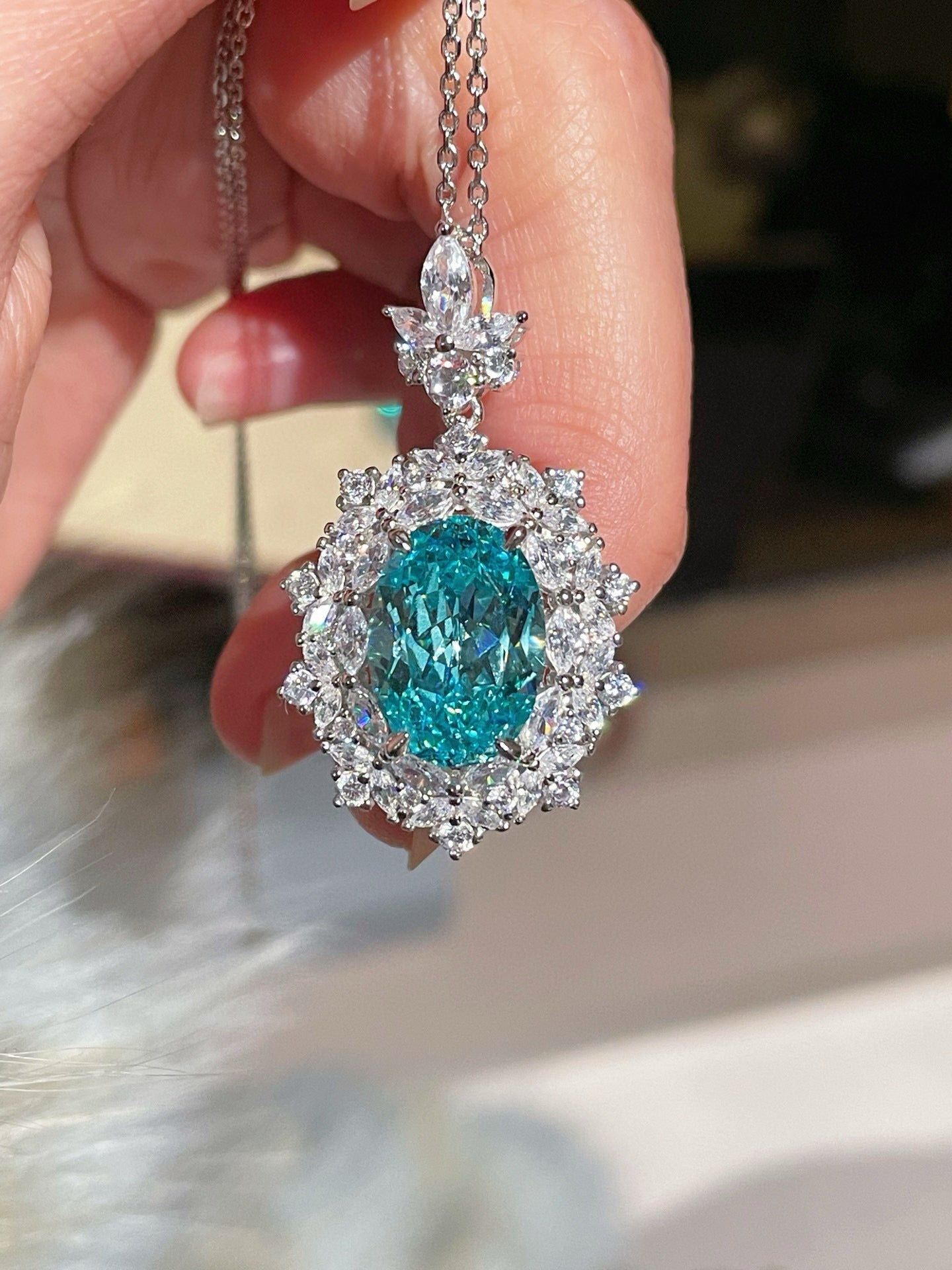 Luxury Craftsmanship Paraiba Rose - Cut Statement Necklace - floysun