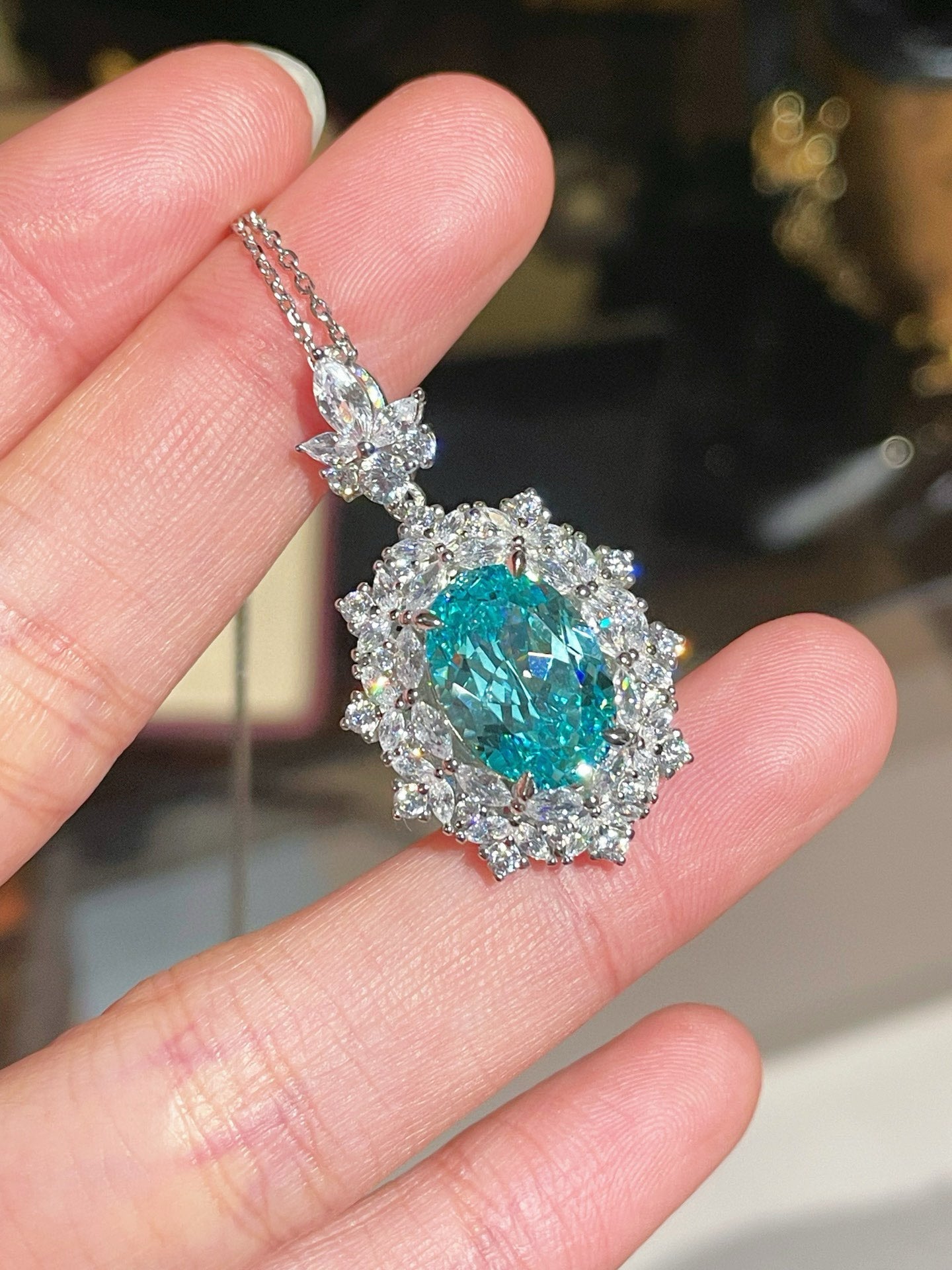 Luxury Craftsmanship Paraiba Rose - Cut Statement Necklace - floysun