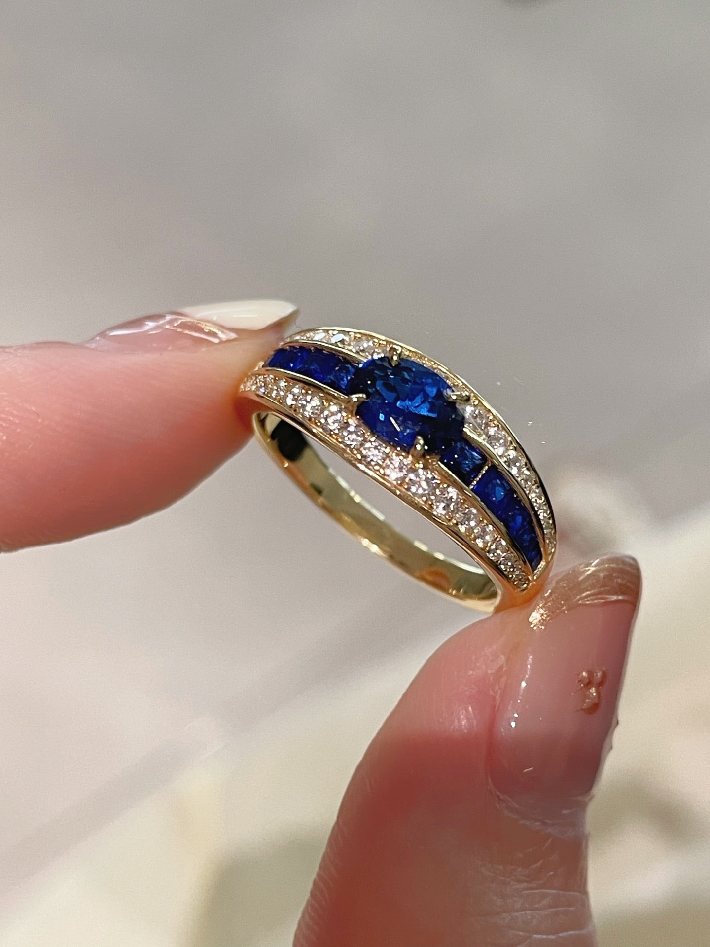Luxury T - Bar Sapphire Row Ring – Handcrafted Pave Diamonds - floysun