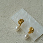 Metallic Conch Pearl Statement Drop Earrings - floysun