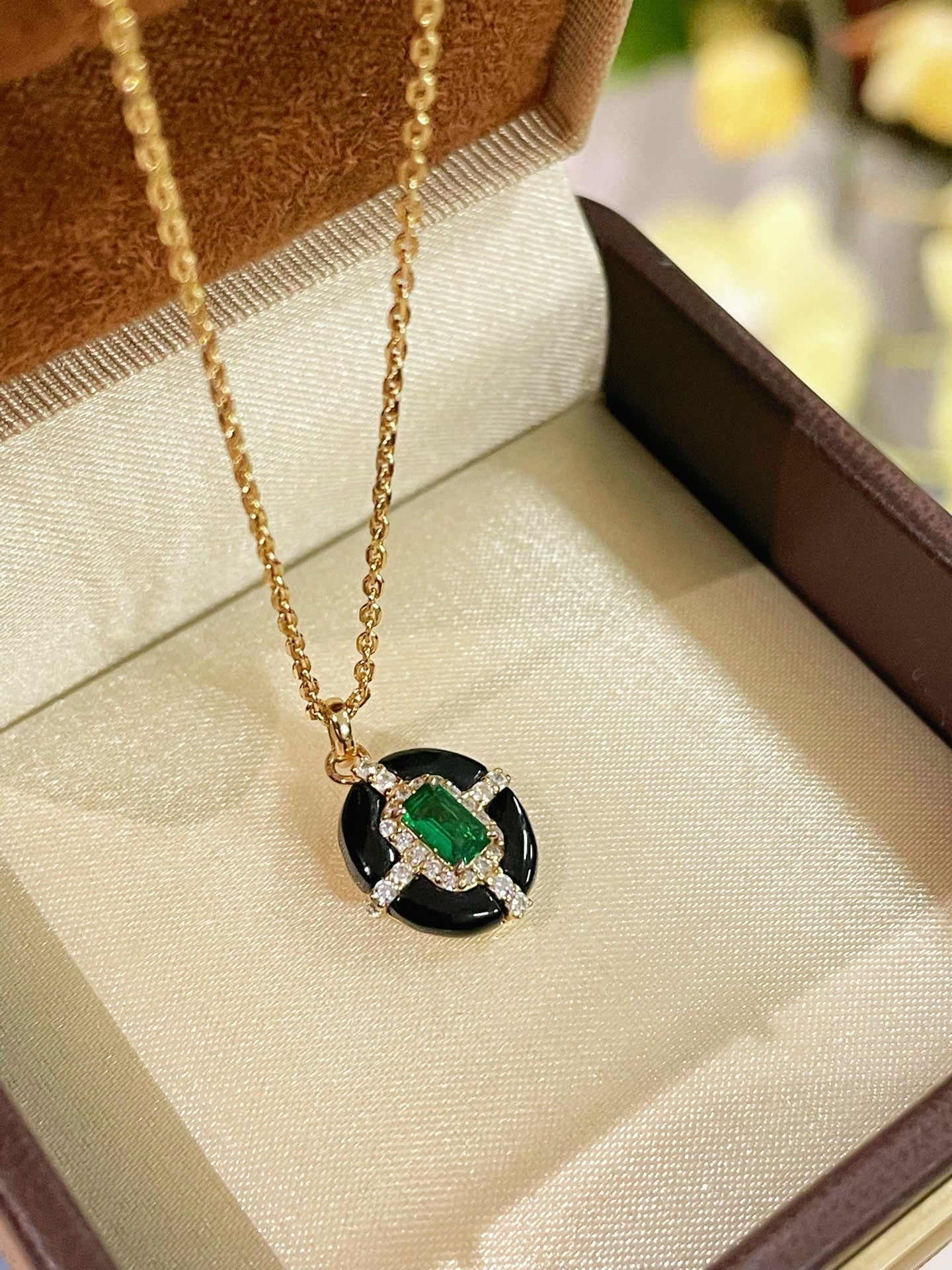 Midnight Emerald Pendant Necklace - floysun
