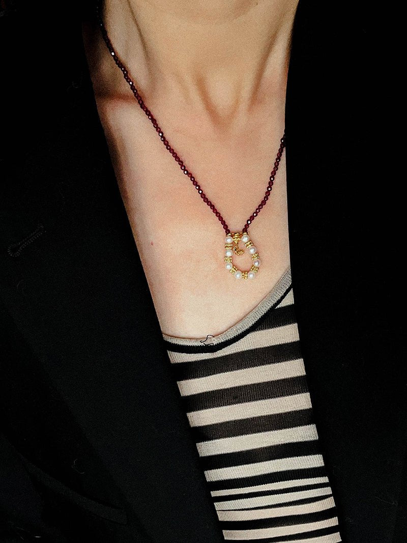 Mini Faceted Garnet Bead Necklace with Pearl & Gold Circle Pendant - floysun