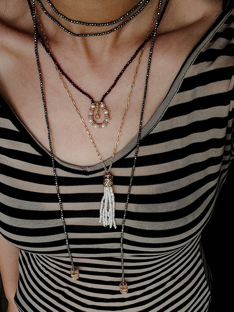 Mini Faceted Garnet Bead Necklace with Pearl & Gold Circle Pendant - floysun