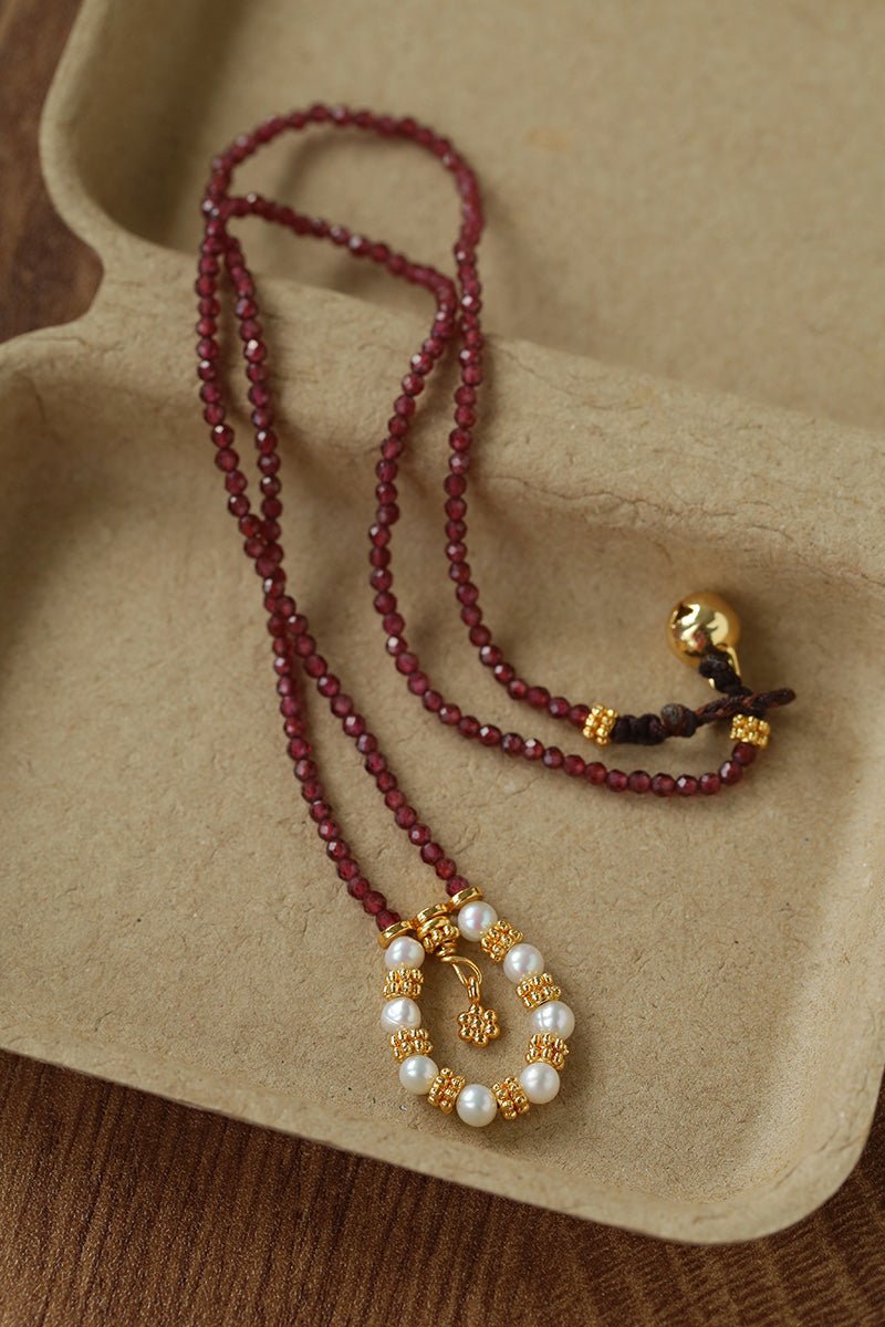 Mini Faceted Garnet Bead Necklace with Pearl & Gold Circle Pendant - floysun