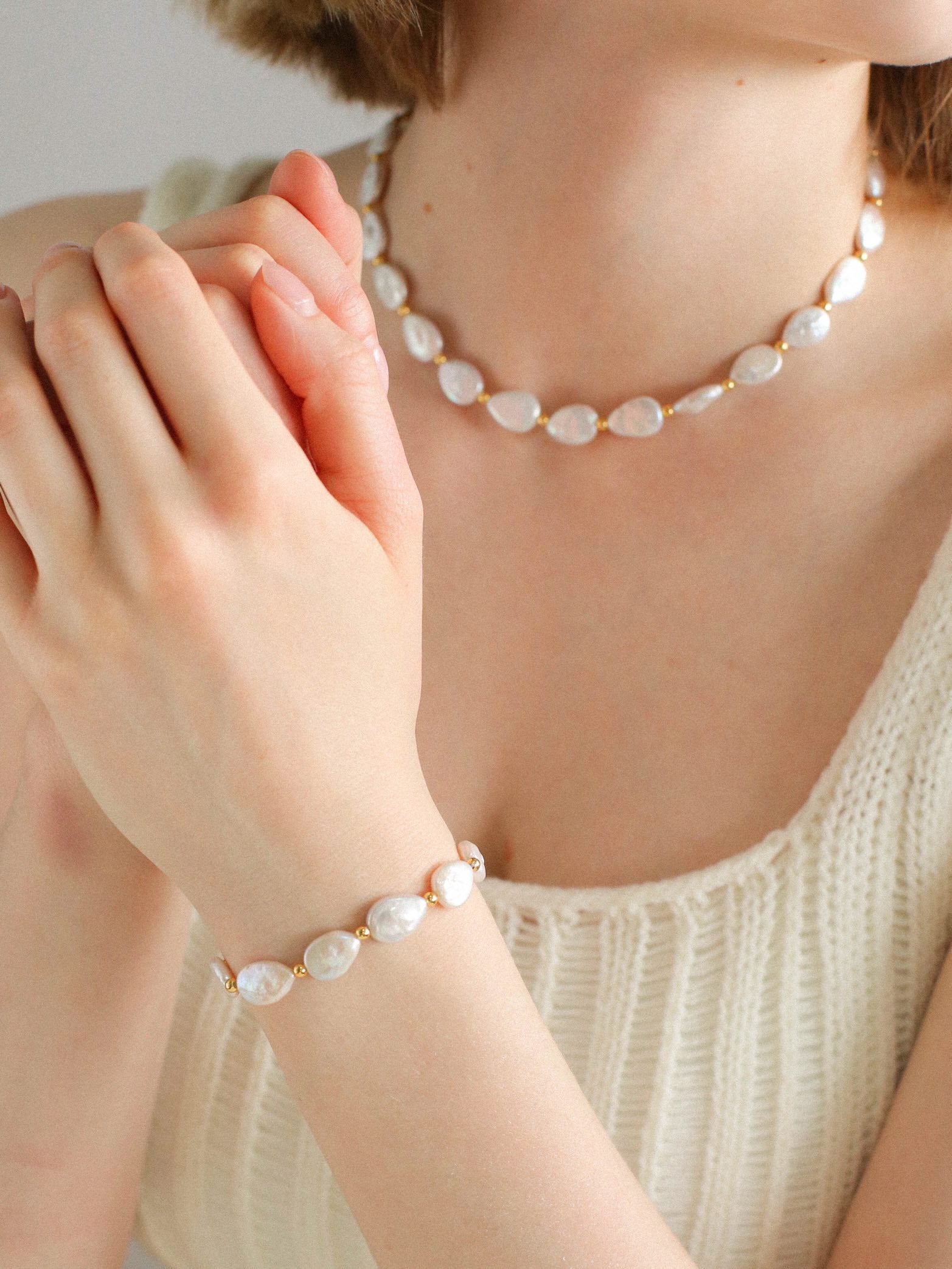 Mini Gold Bead and Teardrop Baroque Pearl Necklace - floysun
