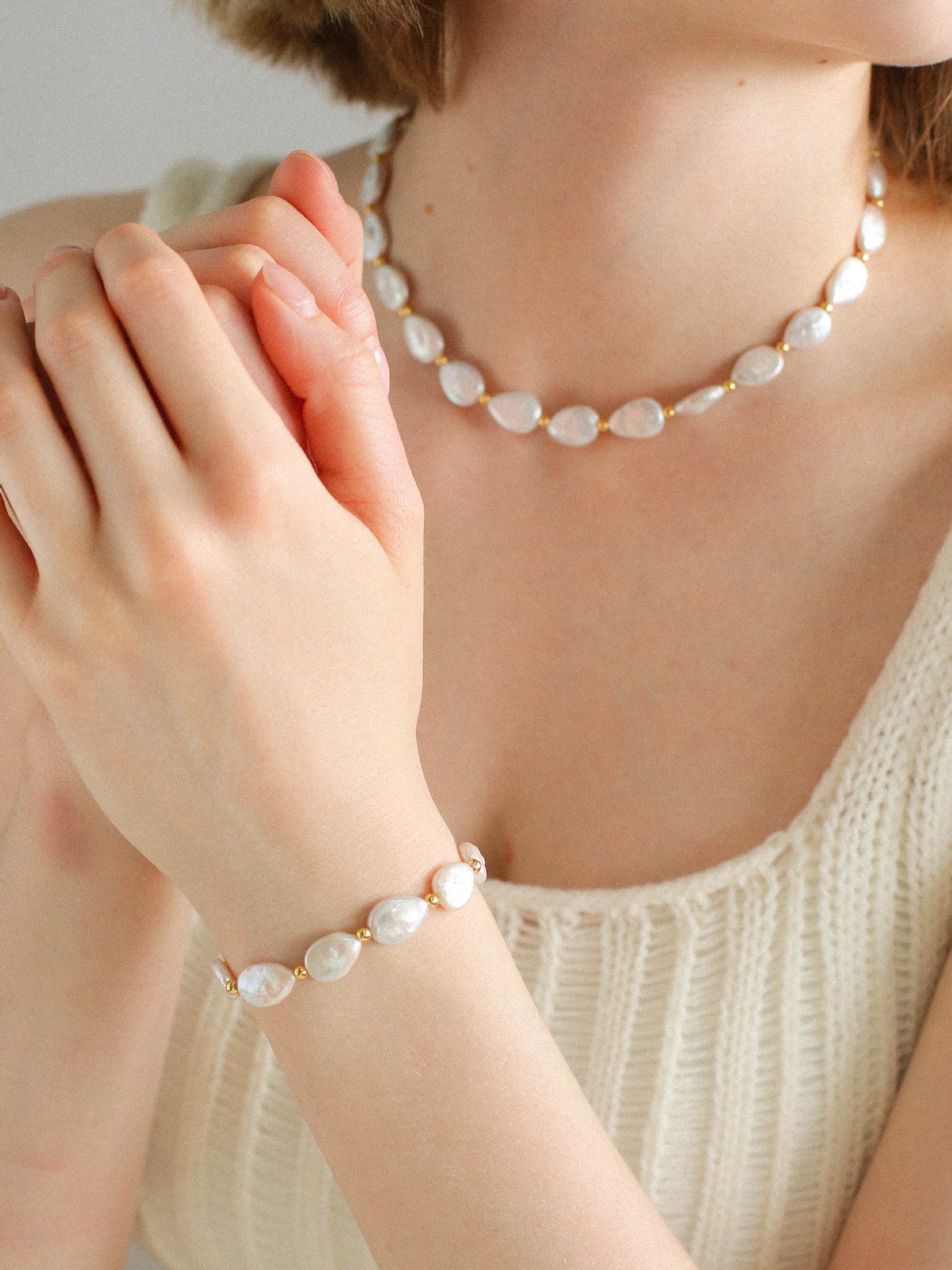 Mini Gold Bead and Teardrop Baroque Pearl Necklace - floysun