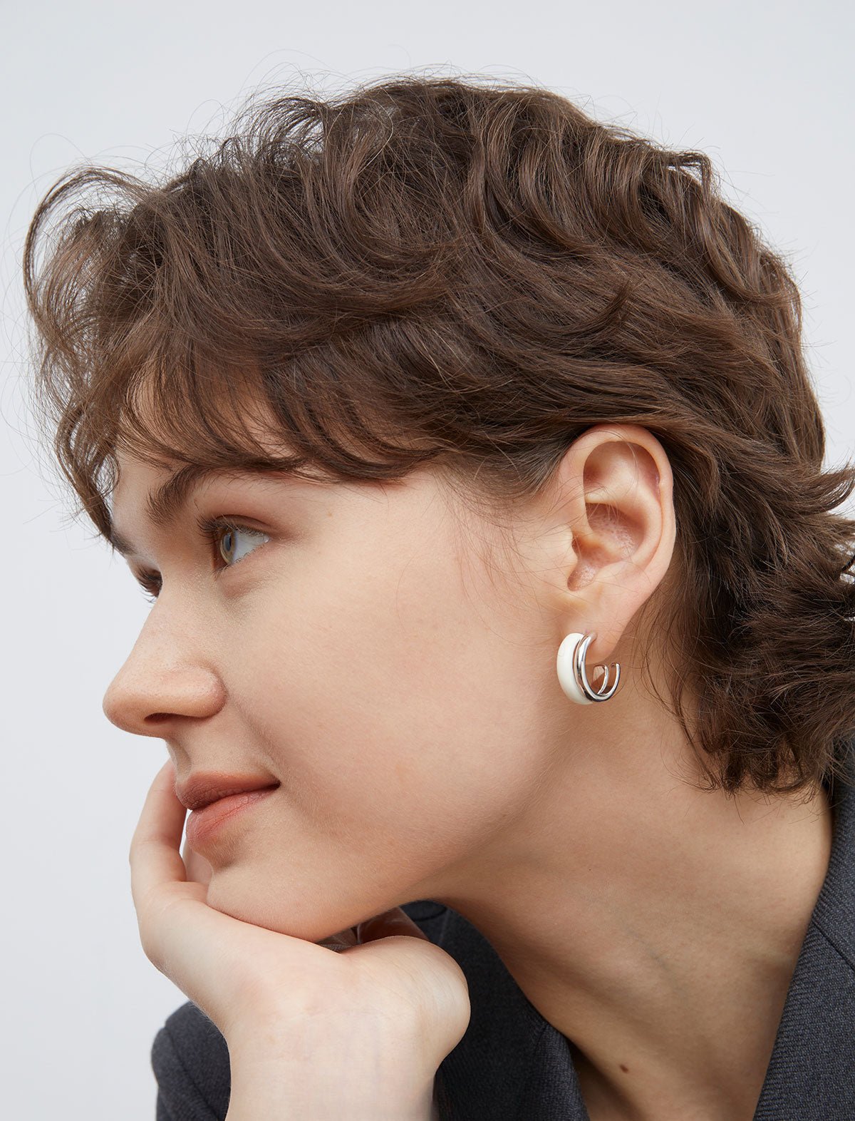 Minimalist Chocolate Double - Band Enamel Huggie Earrings – Brown & White - floysun