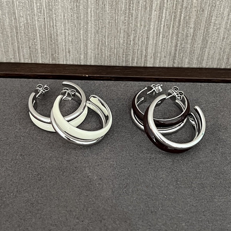 Minimalist Chocolate Double - Band Enamel Huggie Earrings – Brown & White - floysun