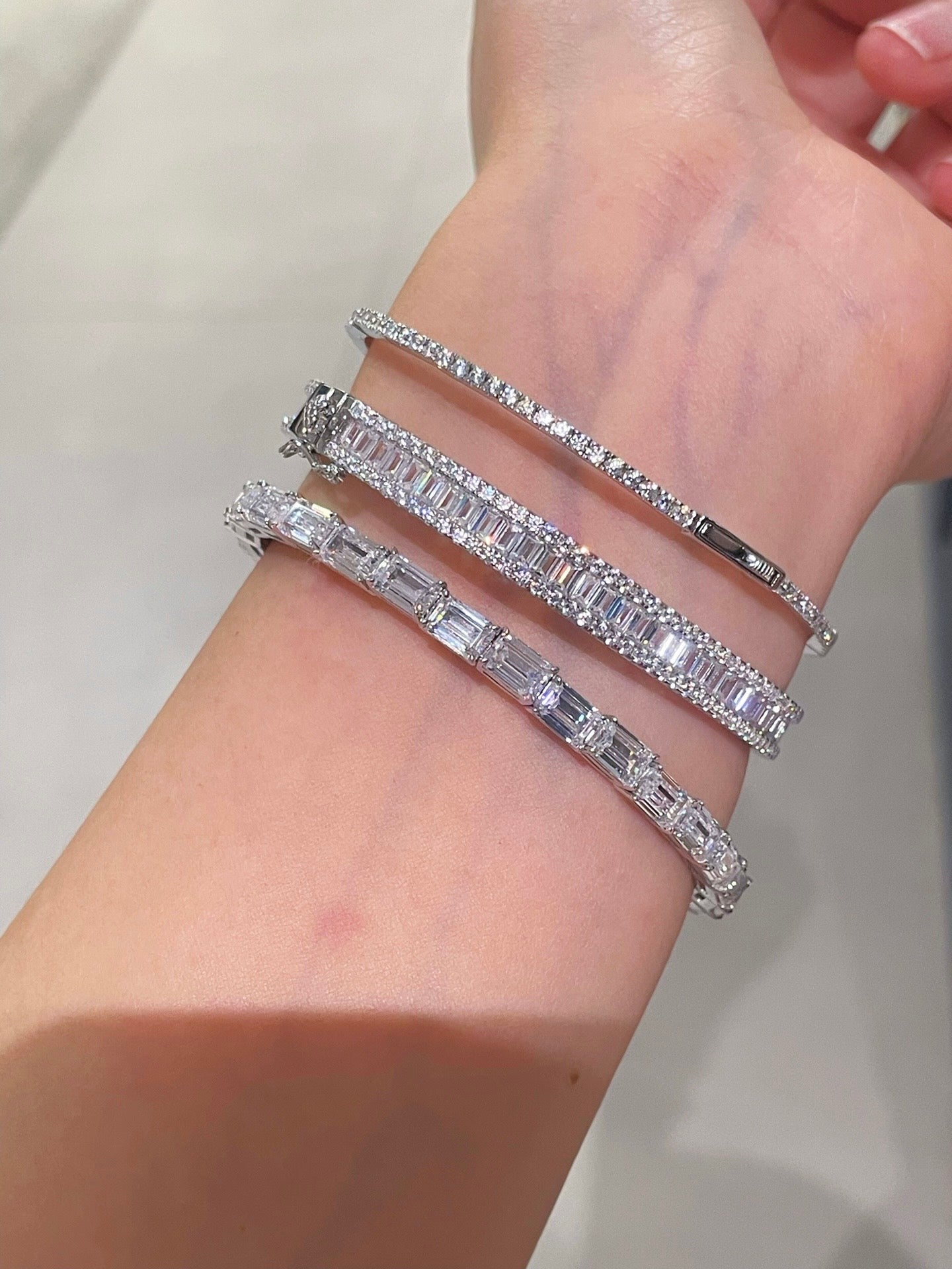 Minimalist Diamond Bangle with Rebound Elastic Design - floysun
