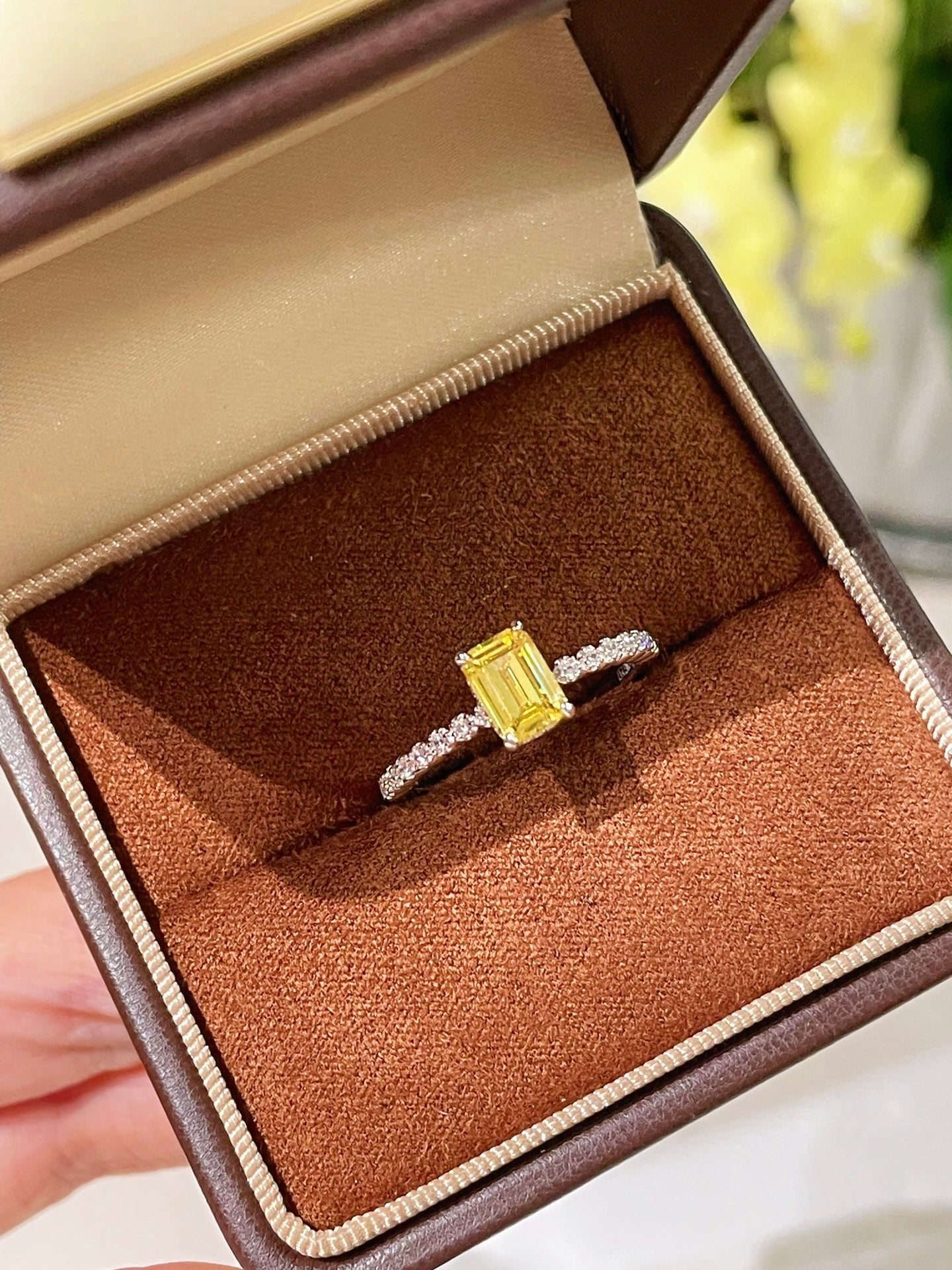 Minimalist Lemon Yellow Diamond Ice Sugar Princess Ring - floysun