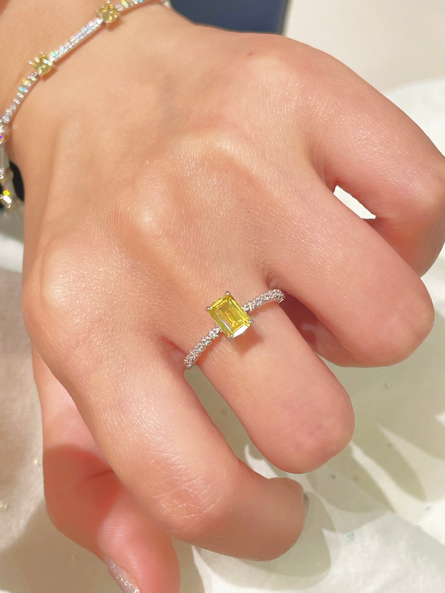 Minimalist Lemon Yellow Diamond Ice Sugar Princess Ring - floysun